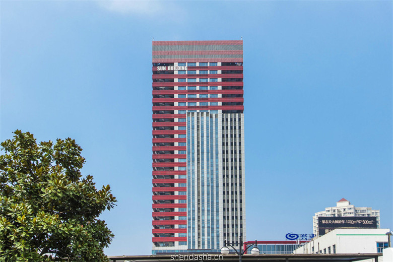 伸大厦